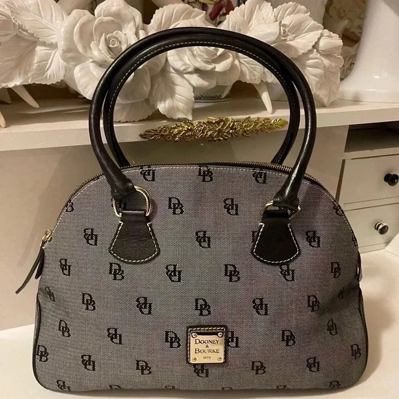 Dooney & Bourke Signature Zip Zip Satchel Purse Black gray in great conditions - Picture 1 of 11
